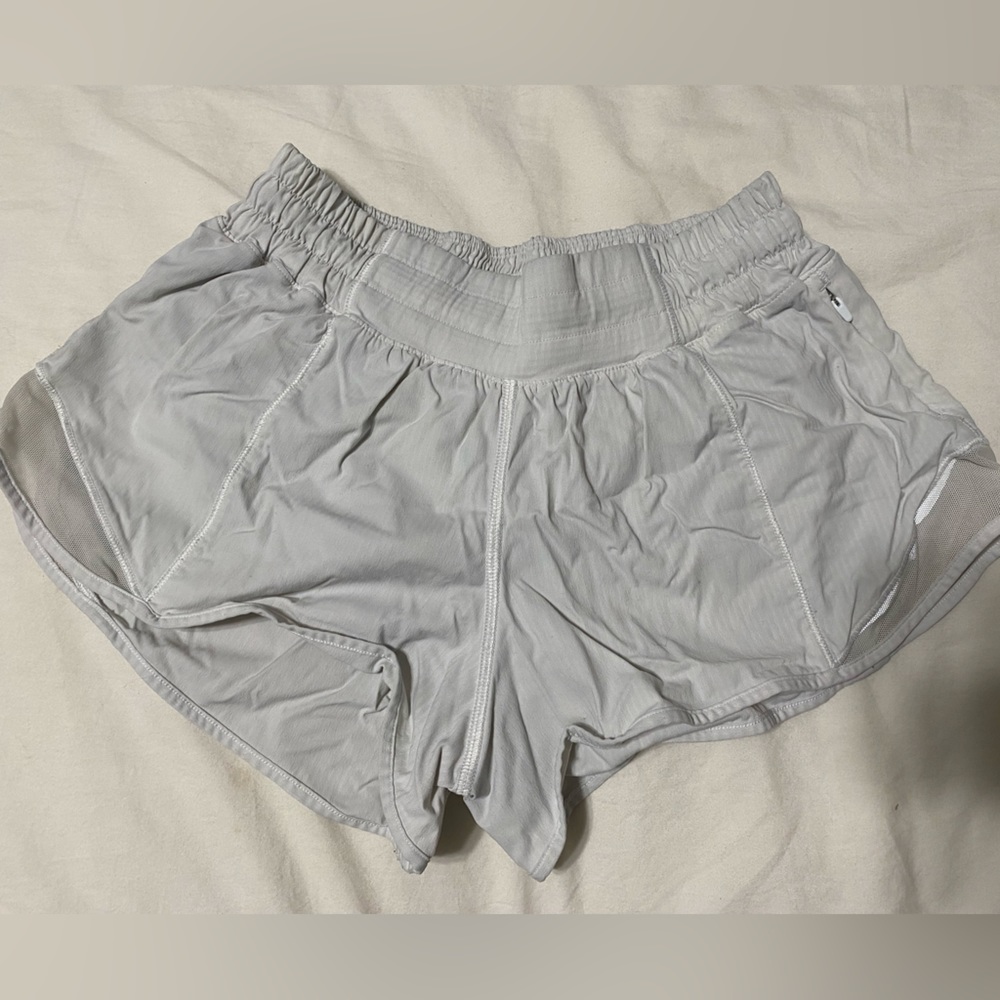 Lululemon white Hotty Hot lined shorts, size 00